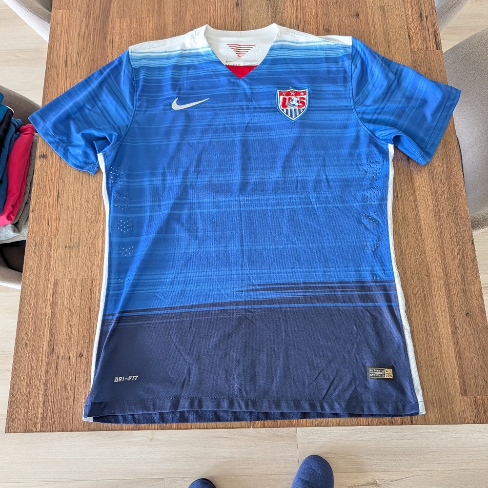 Nike Men’s Blue Gradient US Soccer Jersey